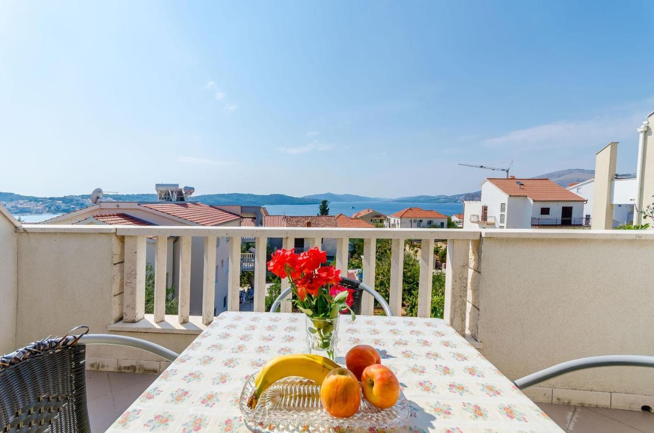 Apartments Tily Trogir Exterior foto