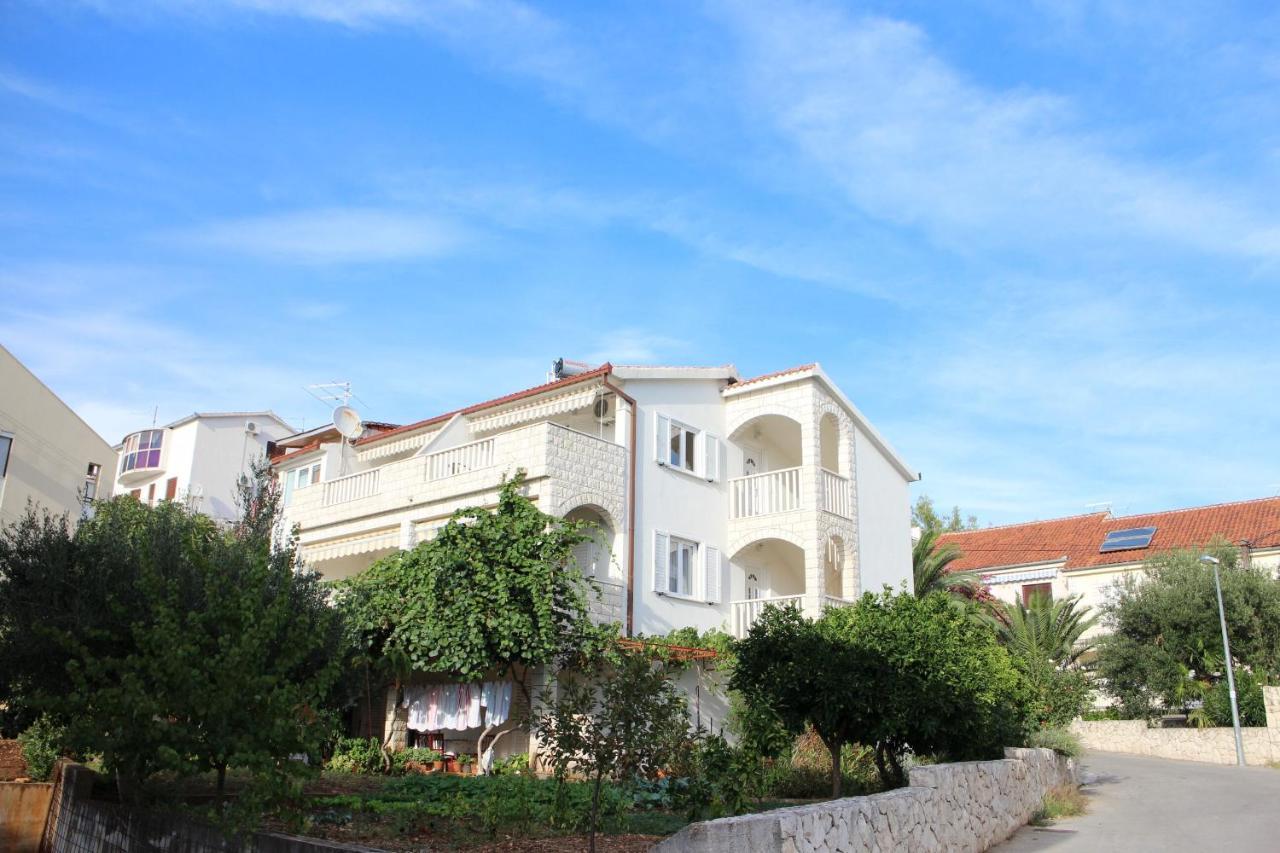 Apartments Tily Trogir Exterior foto